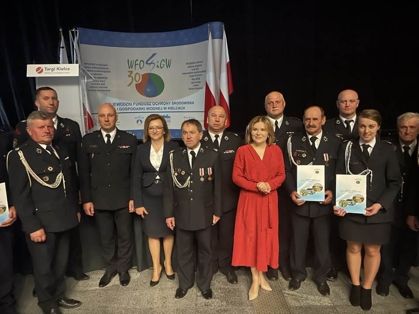 Miliony złotych dla 401 jednostek Ochotniczych Straży Pożarnych z województwa świętokrzyskiego. To wsparcie w ramach programu „Mały Strażak”